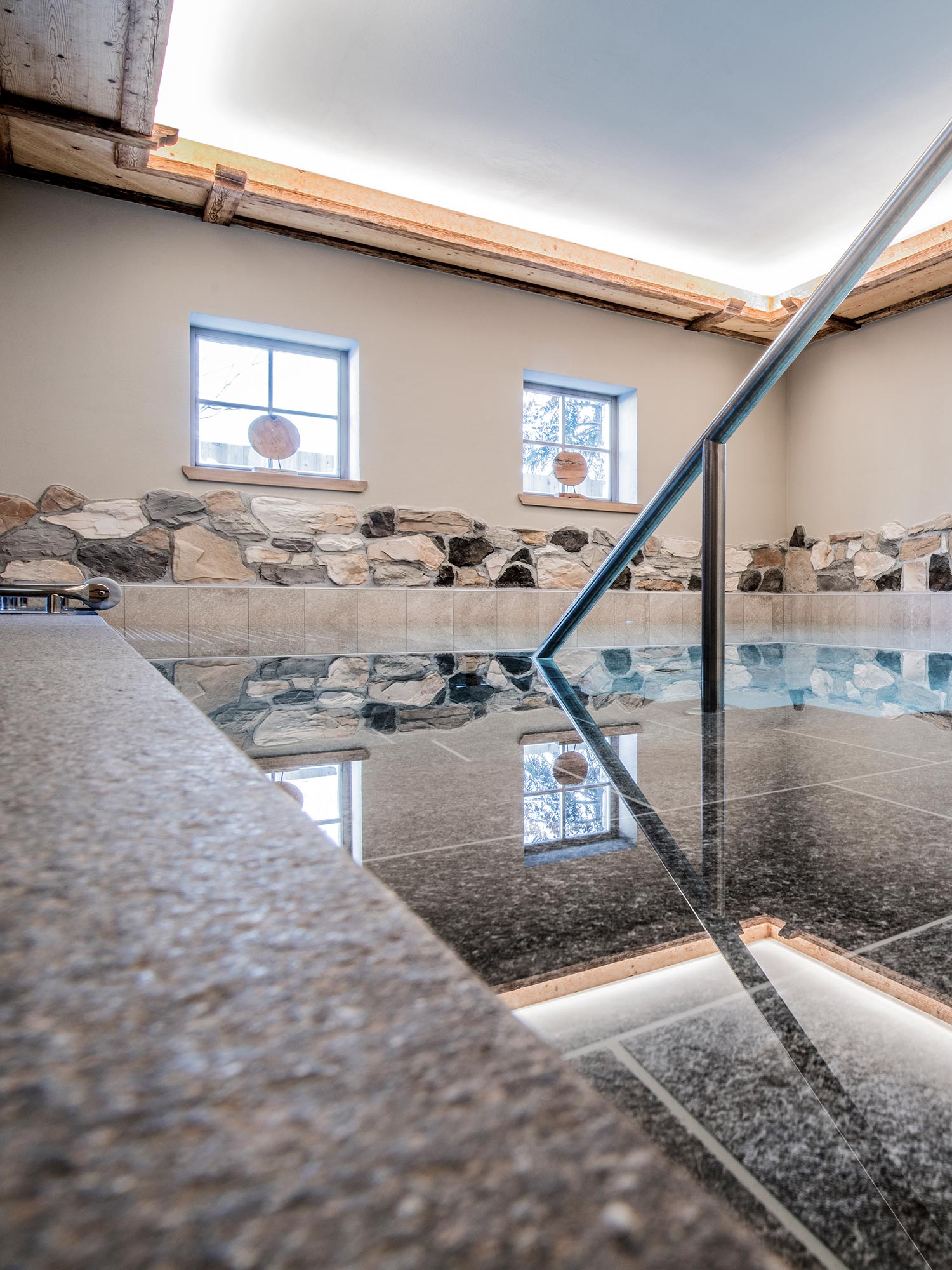 Hotel mit Hallenschwimmbad