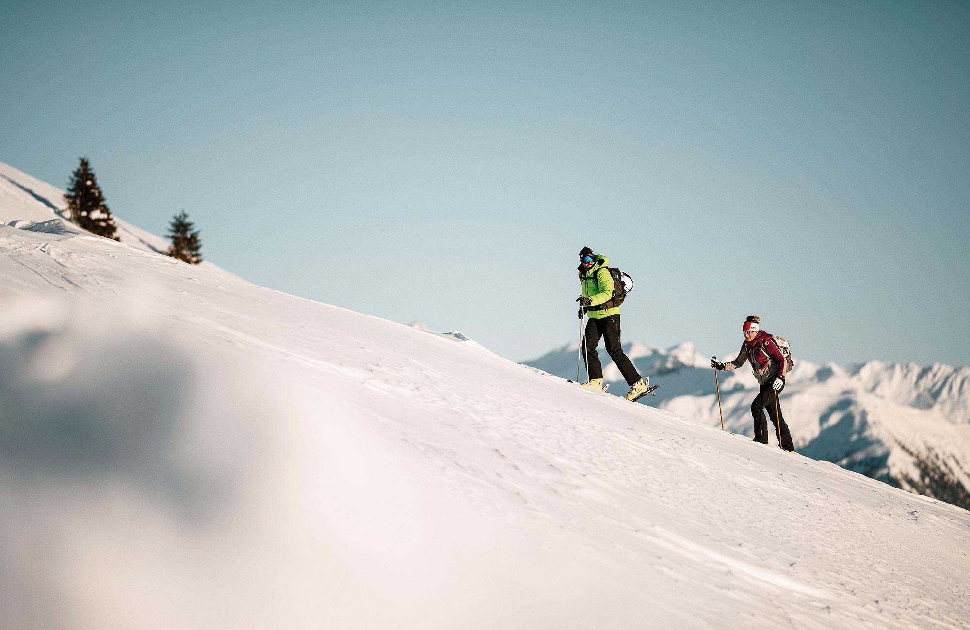 Two people snowshoeing in the South Tyrolean mountains - Hotel Wieser