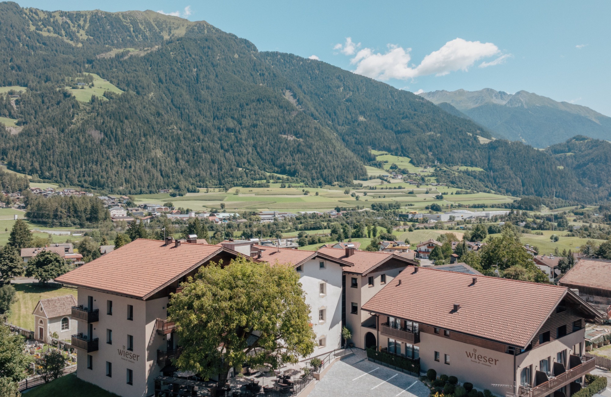 Das Hotel Wieser mit Blick auf Stilfes